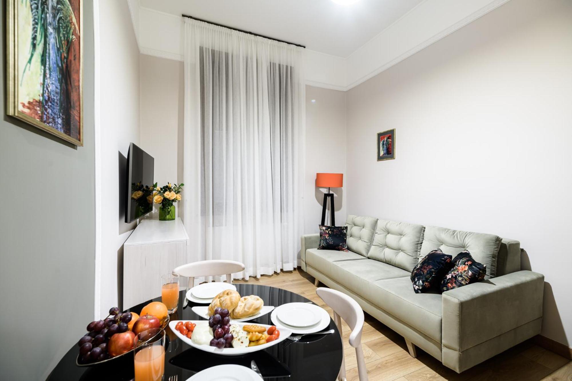 Old Town Ac Apartments Main Raiway Station คราคูฟ ภายนอก รูปภาพ